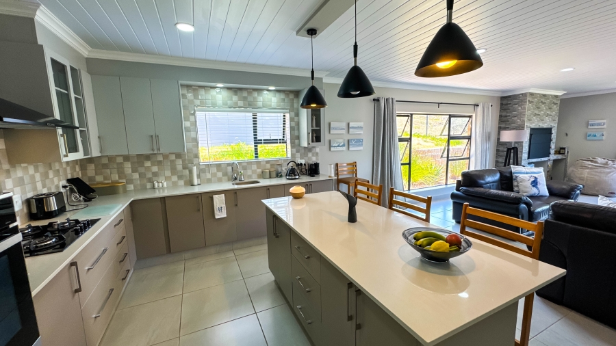 3 Bedroom Property for Sale in Dana Bay Western Cape